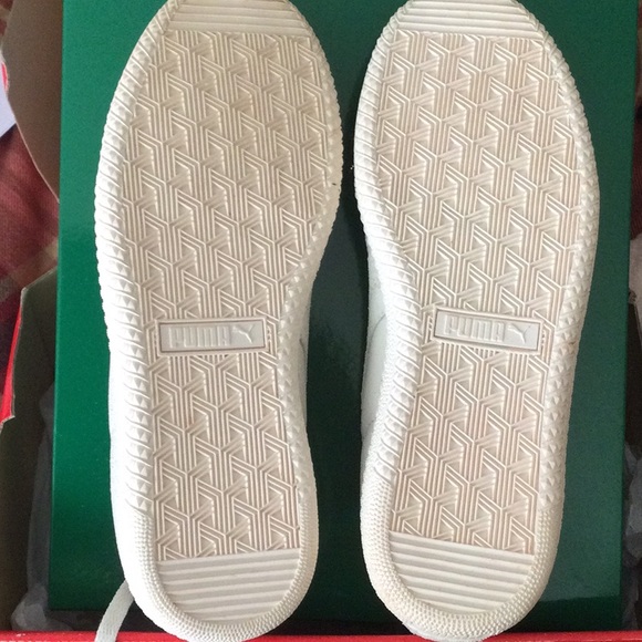 Limited Edition Puma Pele’s sneakers - Picture 4 of 7